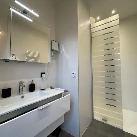 Pensionat D'hotes Les Grisons 4*