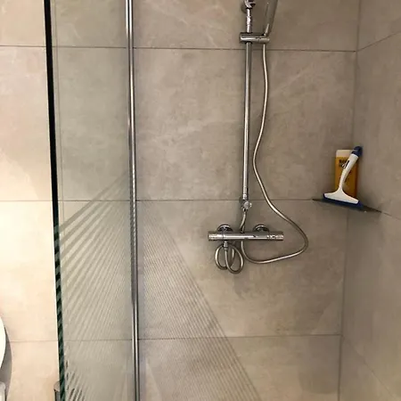 ゲストハウス D'hotes Les Grisons